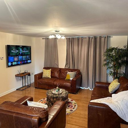 Tony'S Court Beautifully Furnished 2 Bedrooms Apartment Edgware ภายนอก รูปภาพ